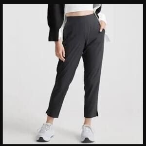 Quince Women's Performance Tech Ankle Pant in Black Size XS